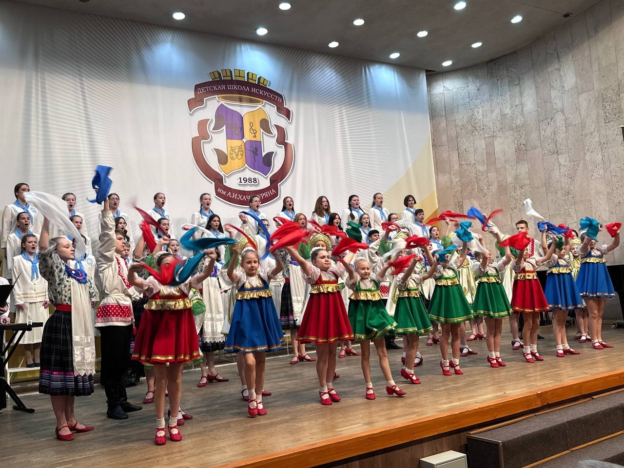 Благочинный Автозаводского округа иерей Сергий Митасов принял участие в концертной программе «Державы верные сыны!»